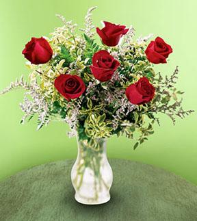 The FTD� Old Fashioned � Rose Bouquet